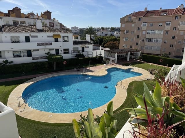 2 slaapkamer Penthouse te koop in Benalmadena Costa, Benalmádena met zwembad - € 448.000 (Ref: 9609817)