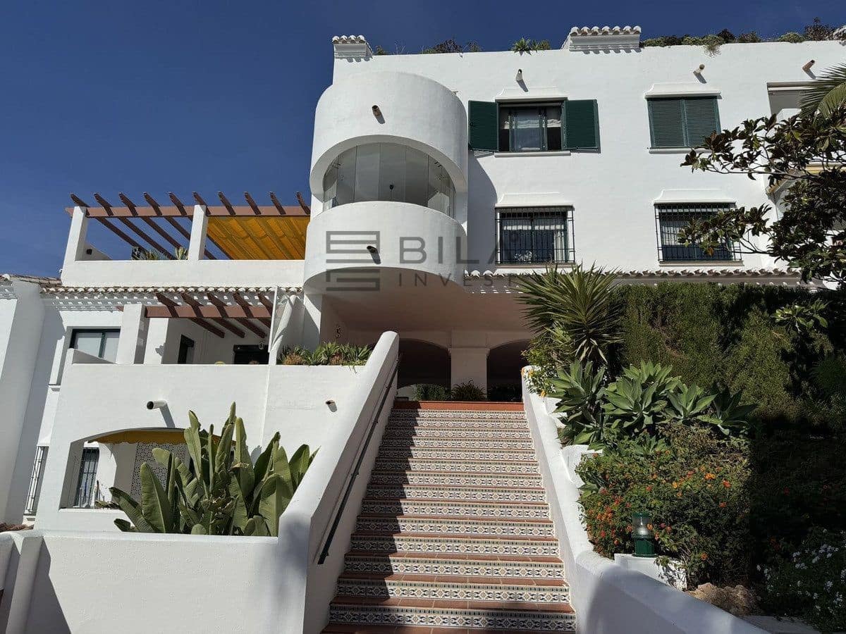 2 slaapkamer Penthouse te koop in Benalmadena Costa met zwembad - € 448.000 (Ref: 9609817)