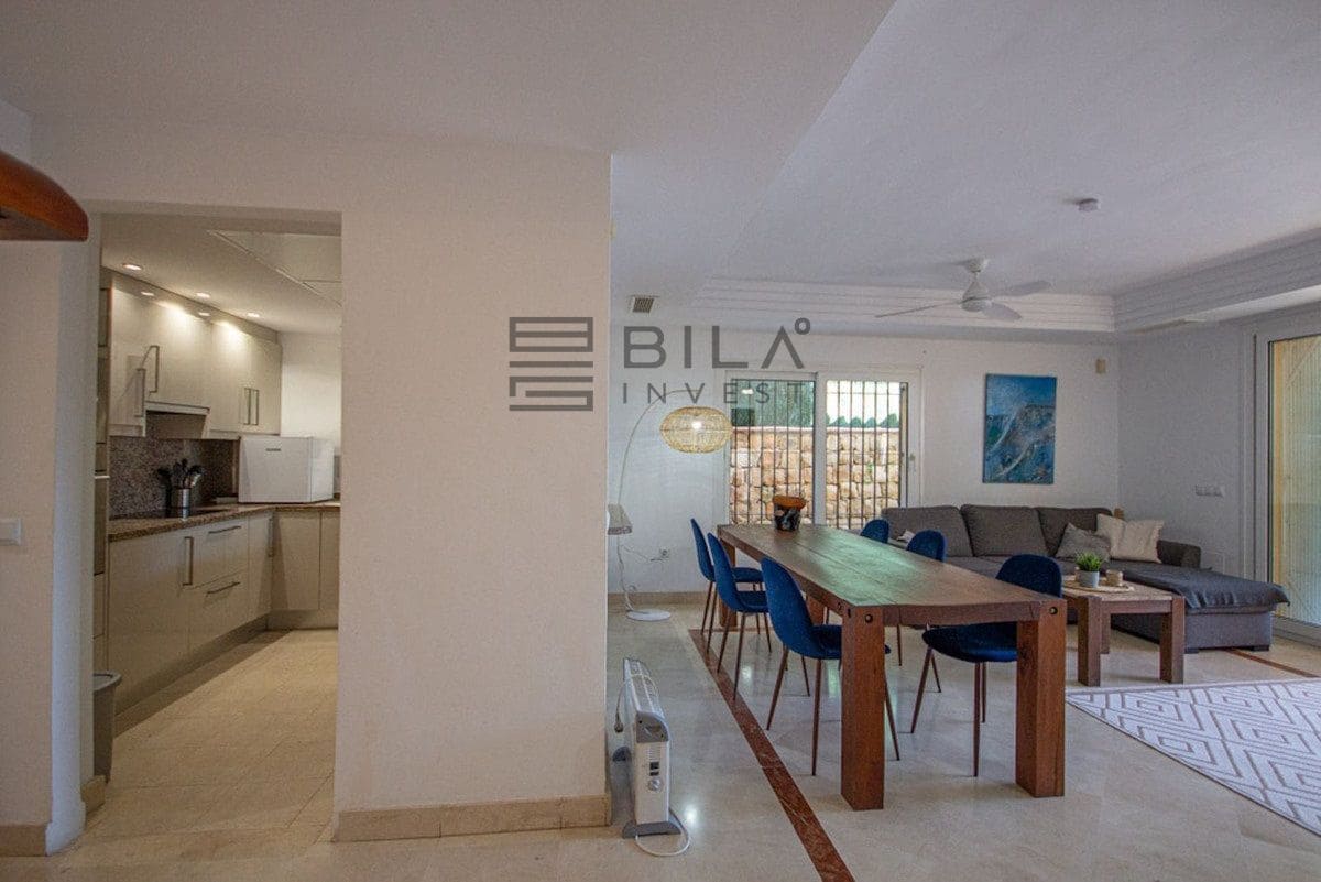 4 sypialnia Dom na sprzedaż w Riviera del Sol z basenem - 579 000 € (Ref: 9609822)