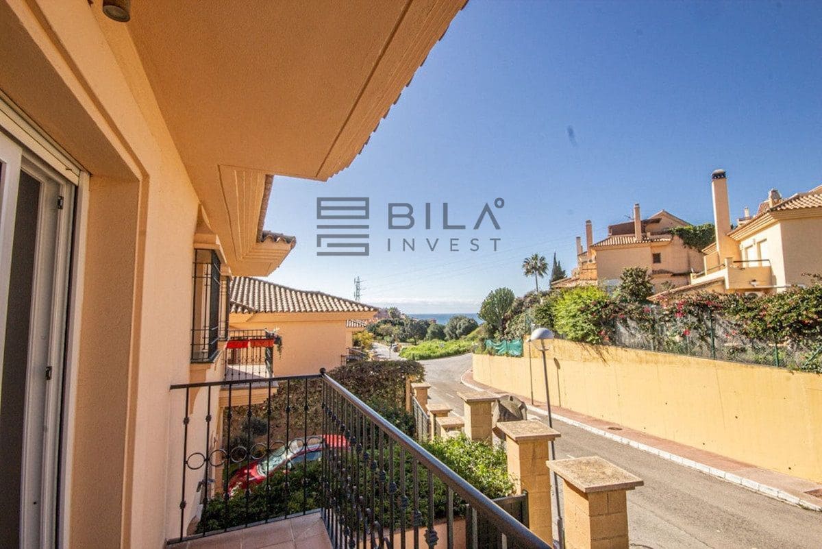 4 sypialnia Dom na sprzedaż w Riviera del Sol z basenem - 579 000 € (Ref: 9609822)