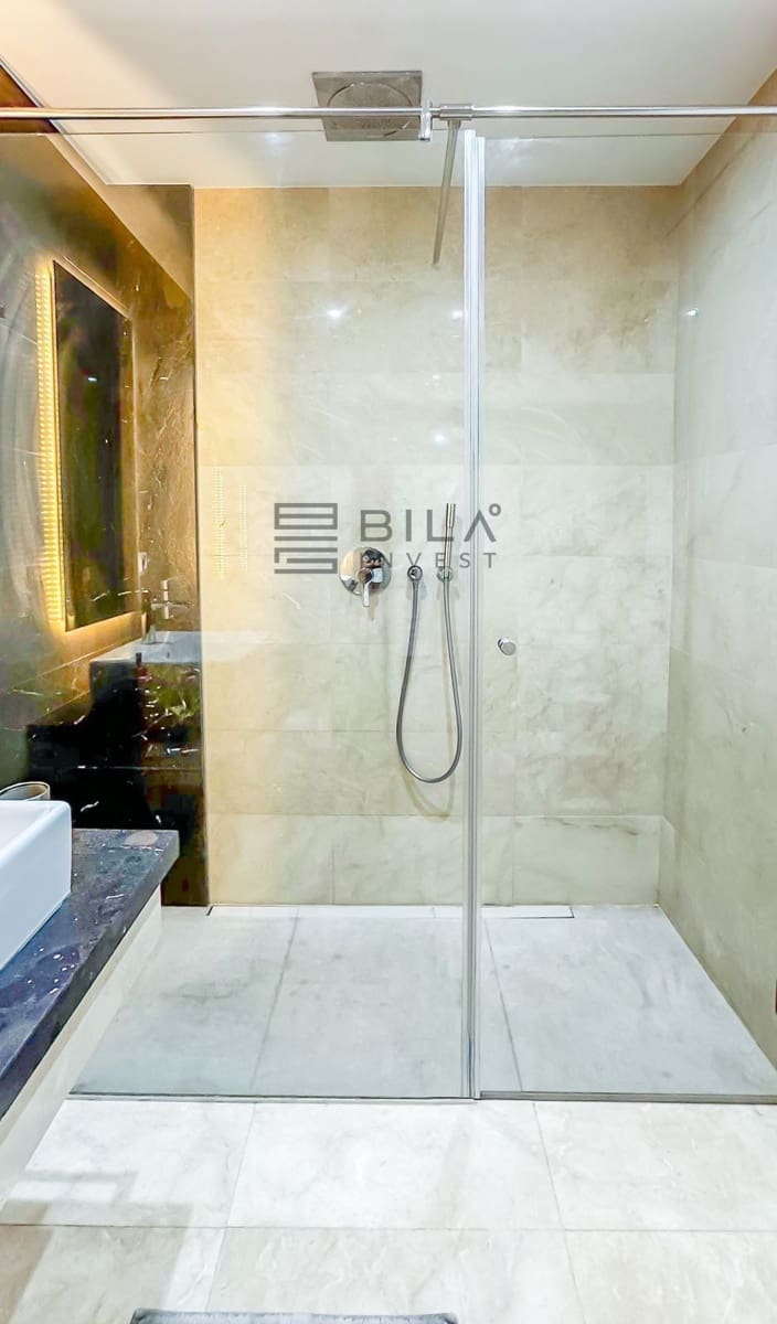 2 soveværelse Lejlighed til salg i Artola med swimmingpool garage - € 590.000 (Ref: 9609824)