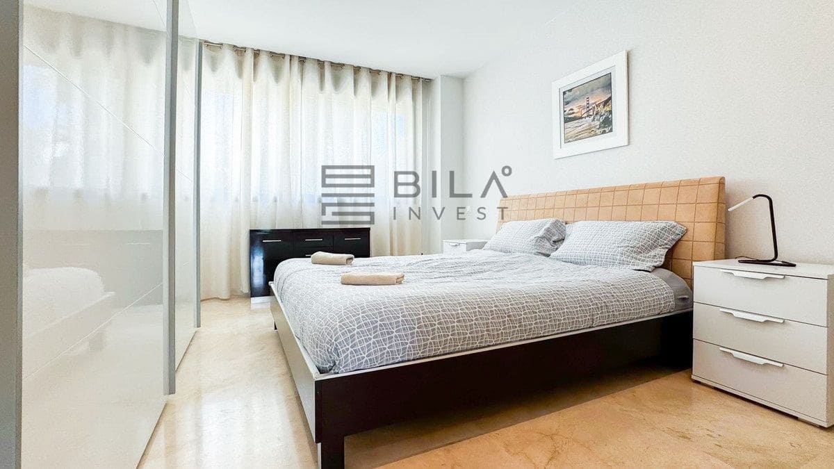 2 soveværelse Lejlighed til salg i Artola med swimmingpool garage - € 590.000 (Ref: 9609824)