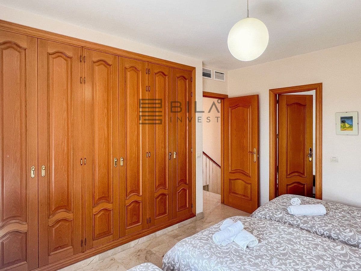 4 sovrum Villa till salu i Cerro del Aguila med pool garage - 850 000 € (Ref: 9609825)