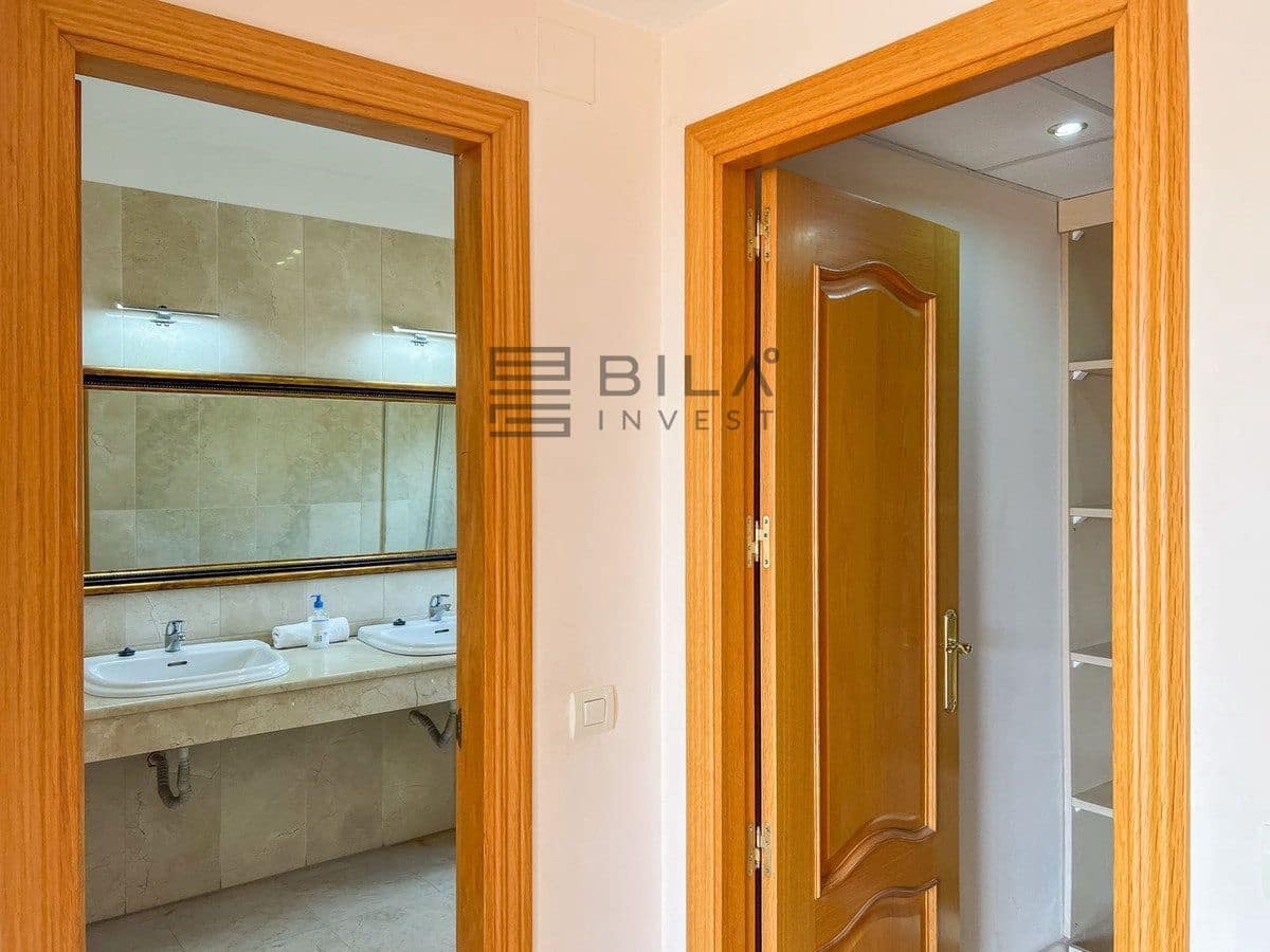 4 sovrum Villa till salu i Cerro del Aguila med pool garage - 850 000 € (Ref: 9609825)