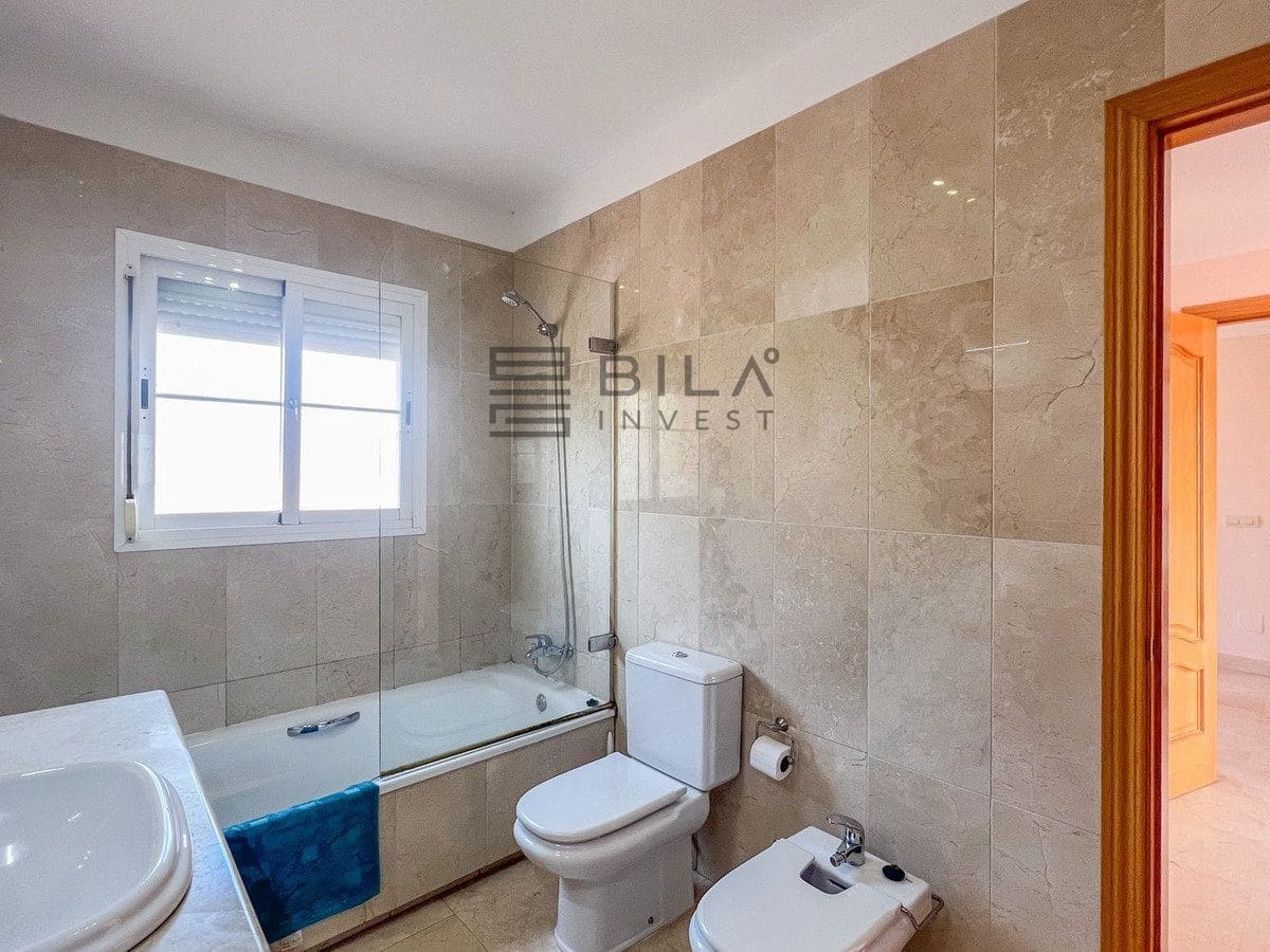 4 sovrum Villa till salu i Cerro del Aguila med pool garage - 850 000 € (Ref: 9609825)