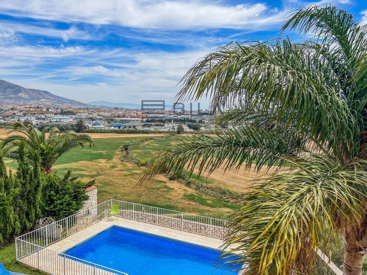 4 sovrum Villa till salu i Cerro del Aguila med pool garage - 850 000 € (Ref: 9609825)
