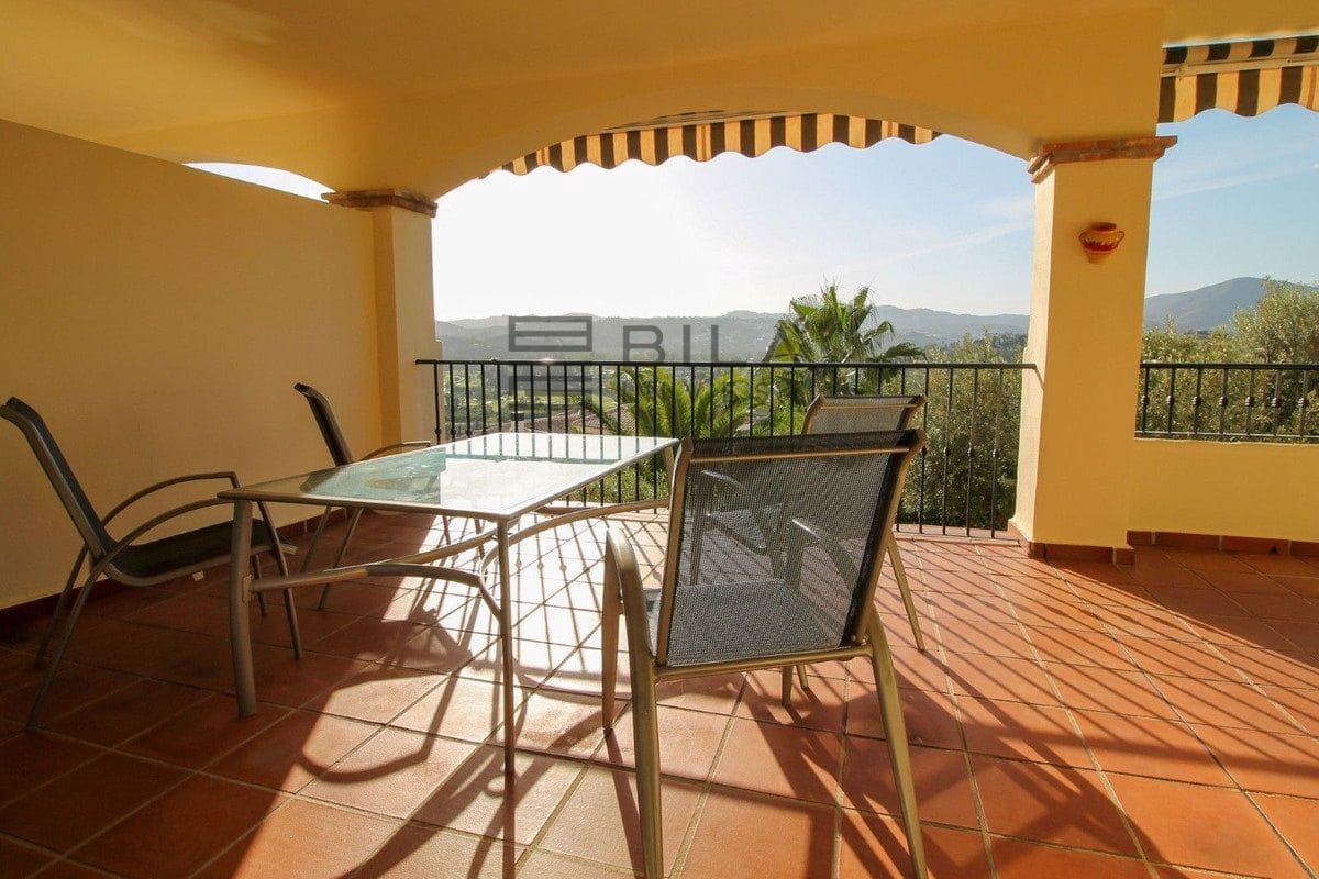 Piso de 2 habitaciones en La Cala Hills en venta con piscina garaje - 329.000 € (Ref: 9609826)