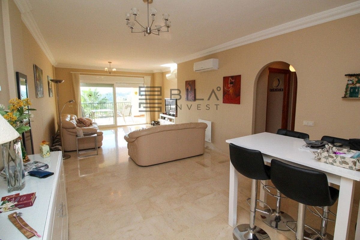 Piso de 2 habitaciones en La Cala Hills en venta con piscina garaje - 329.000 € (Ref: 9609826)
