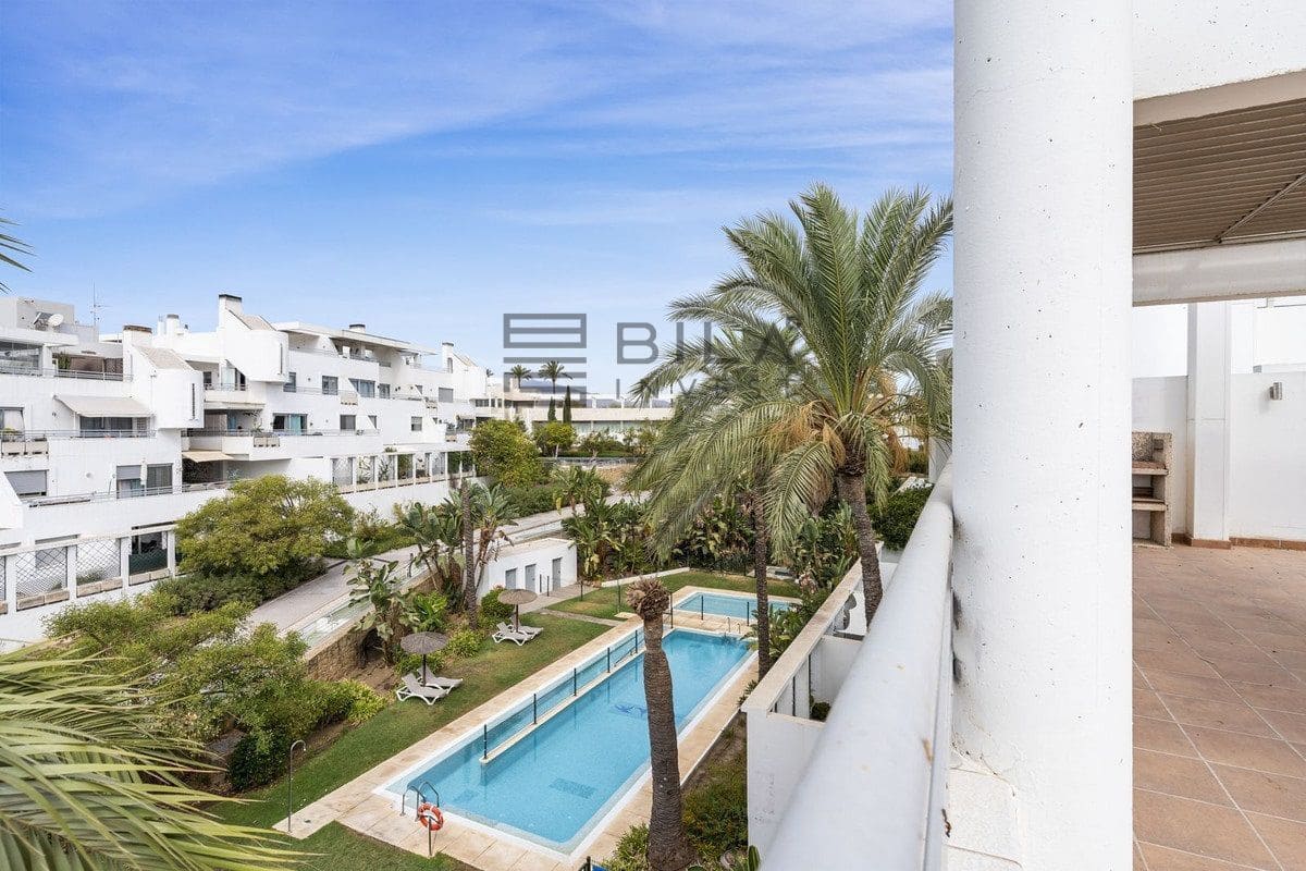 3 sovrum Takvåning till salu i La Cala de Mijas med pool - 399 000 € (Ref: 9609830)