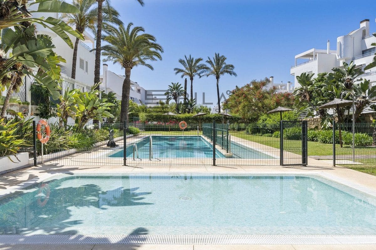 3 sovrum Takvåning till salu i La Cala de Mijas med pool - 399 000 € (Ref: 9609830)