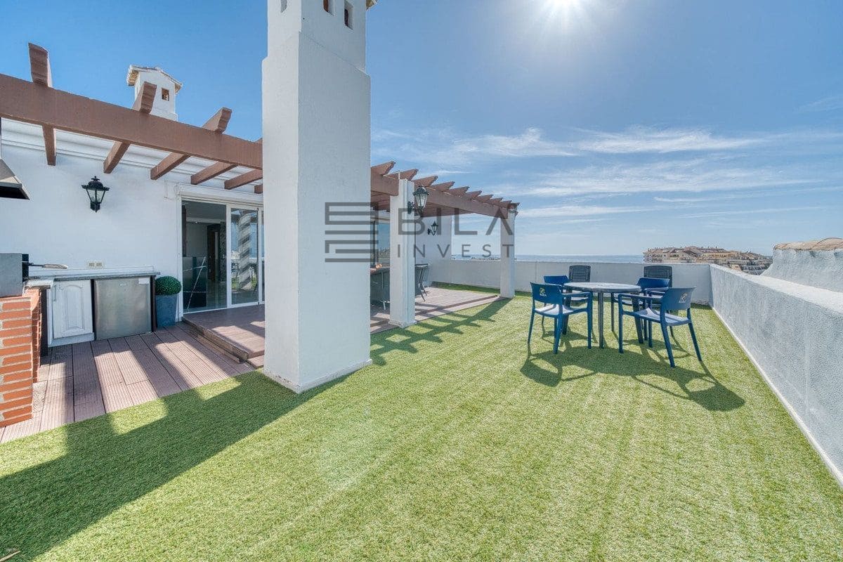 4 bedroom Penthouse for sale in Torrequebrada with pool - € 955,000 (Ref: 9609834)