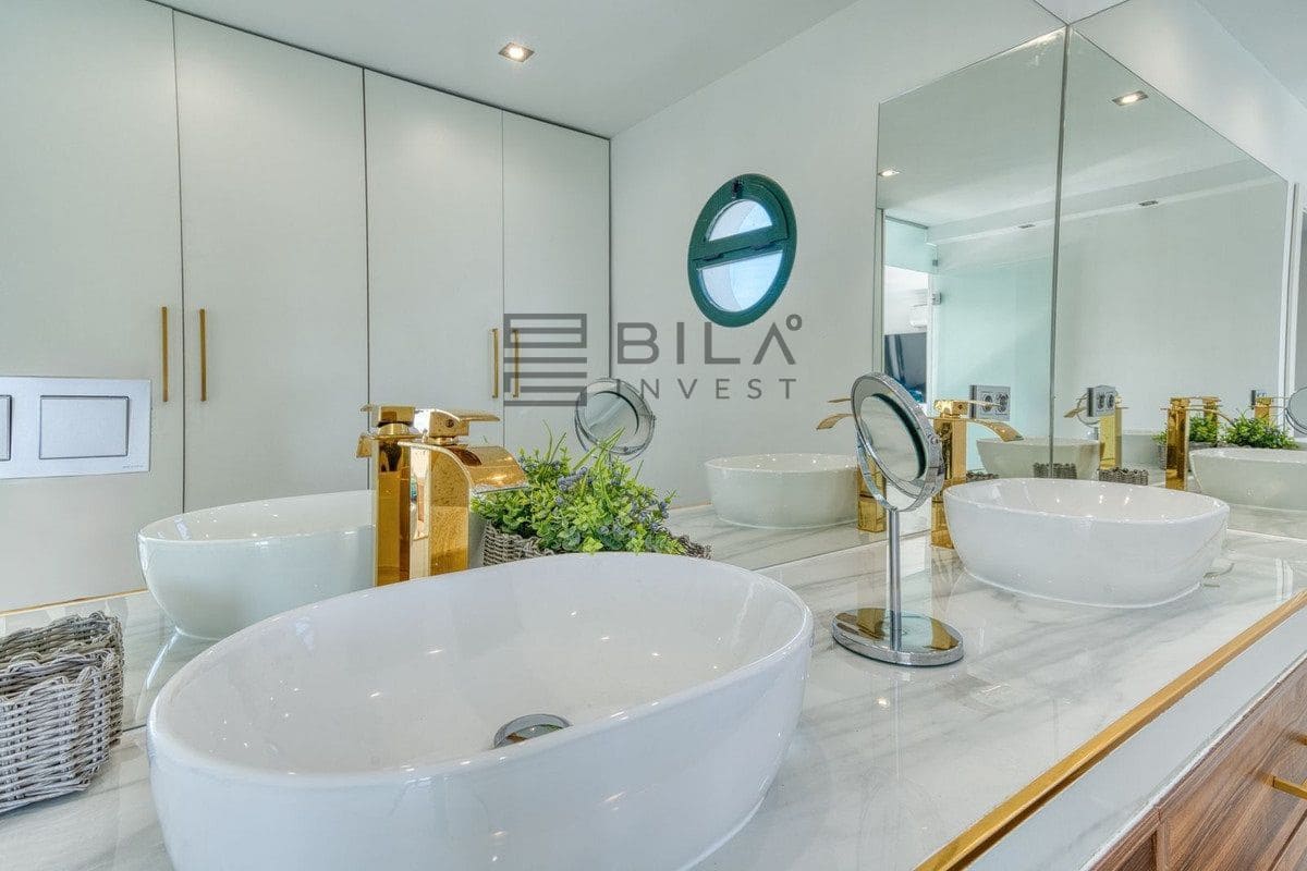 4 bedroom Penthouse for sale in Torrequebrada with pool - € 955,000 (Ref: 9609834)