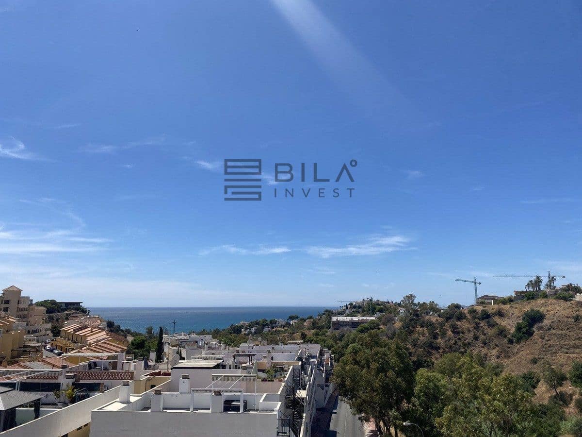 3 bedroom Penthouse for sale in Torrequebrada with pool - € 488,000 (Ref: 9609837)