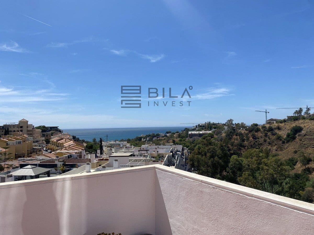 3 bedroom Penthouse for sale in Torrequebrada with pool - € 488,000 (Ref: 9609837)