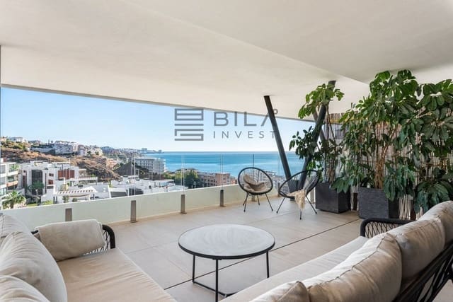 2 soveværelse Penthouse til salg i Carvajal, Fuengirola med swimmingpool - € 970.000 (Ref: 9609838)