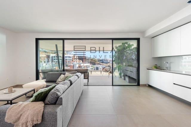 2 soveværelse Penthouse til salg i Carvajal, Fuengirola med swimmingpool - € 970.000 (Ref: 9609838)