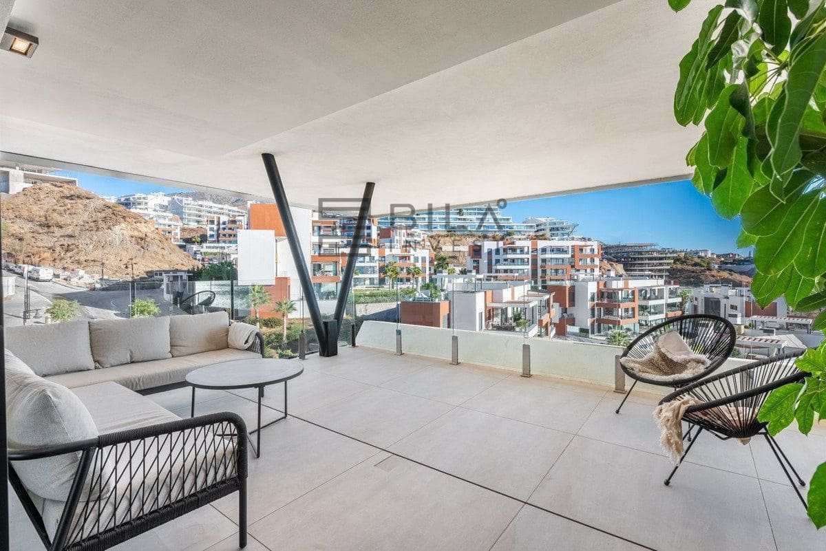 2 soveværelse Penthouse til salg i Carvajal med swimmingpool - € 970.000 (Ref: 9609838)