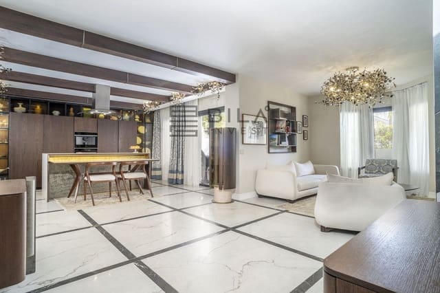 3 chambre Appartement à vendre à Nueva Andalucia, Marbella - 595 000 € (Ref: 9609840)