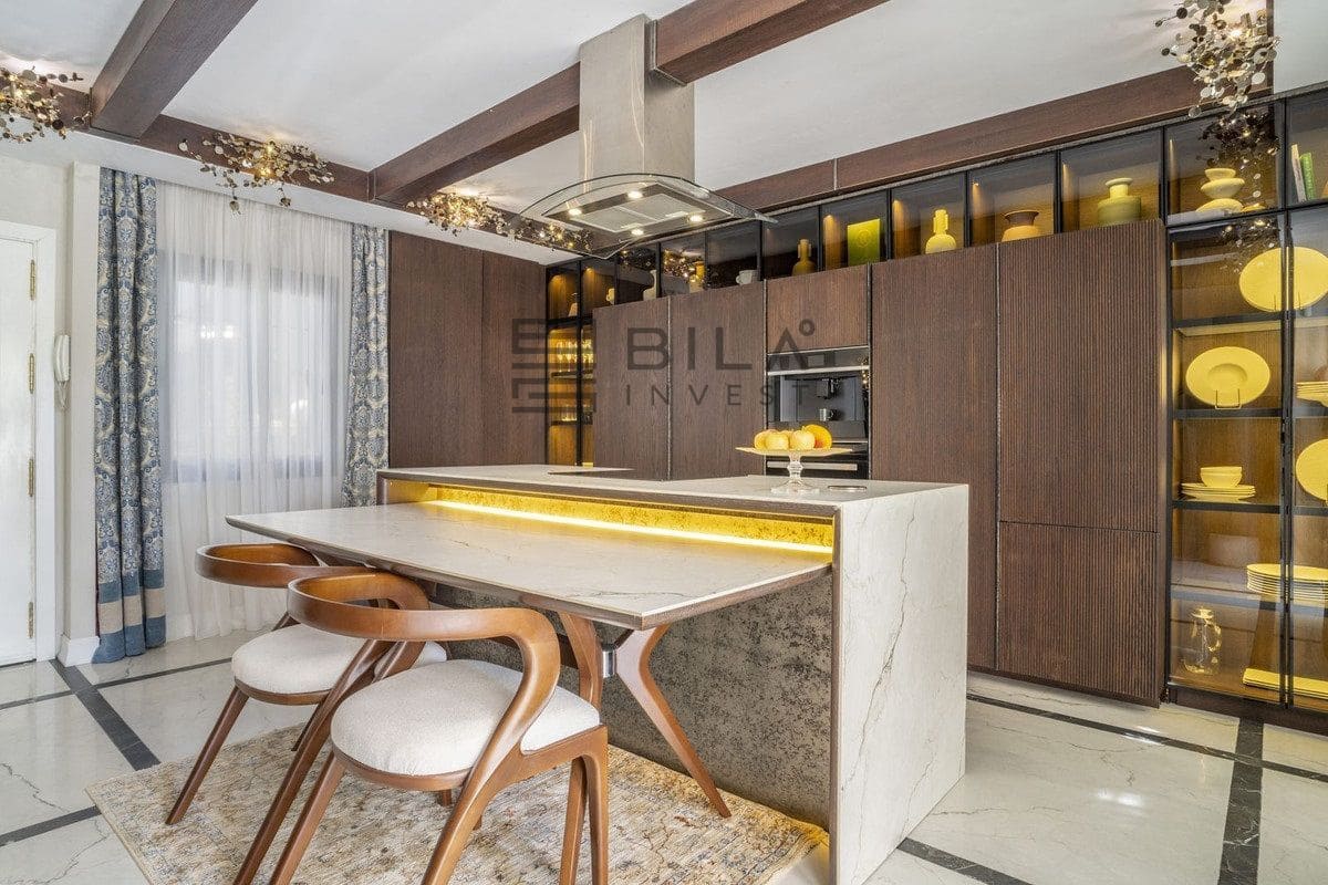 3 chambre Appartement à vendre à Nueva Andalucia - 595 000 € (Ref: 9609840)