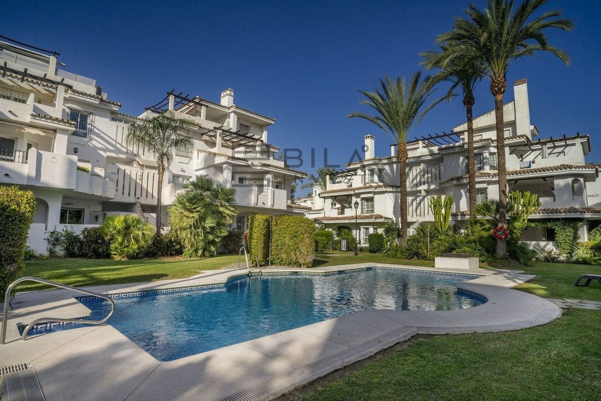 3 chambre Appartement à vendre à Nueva Andalucia - 595 000 € (Ref: 9609840)