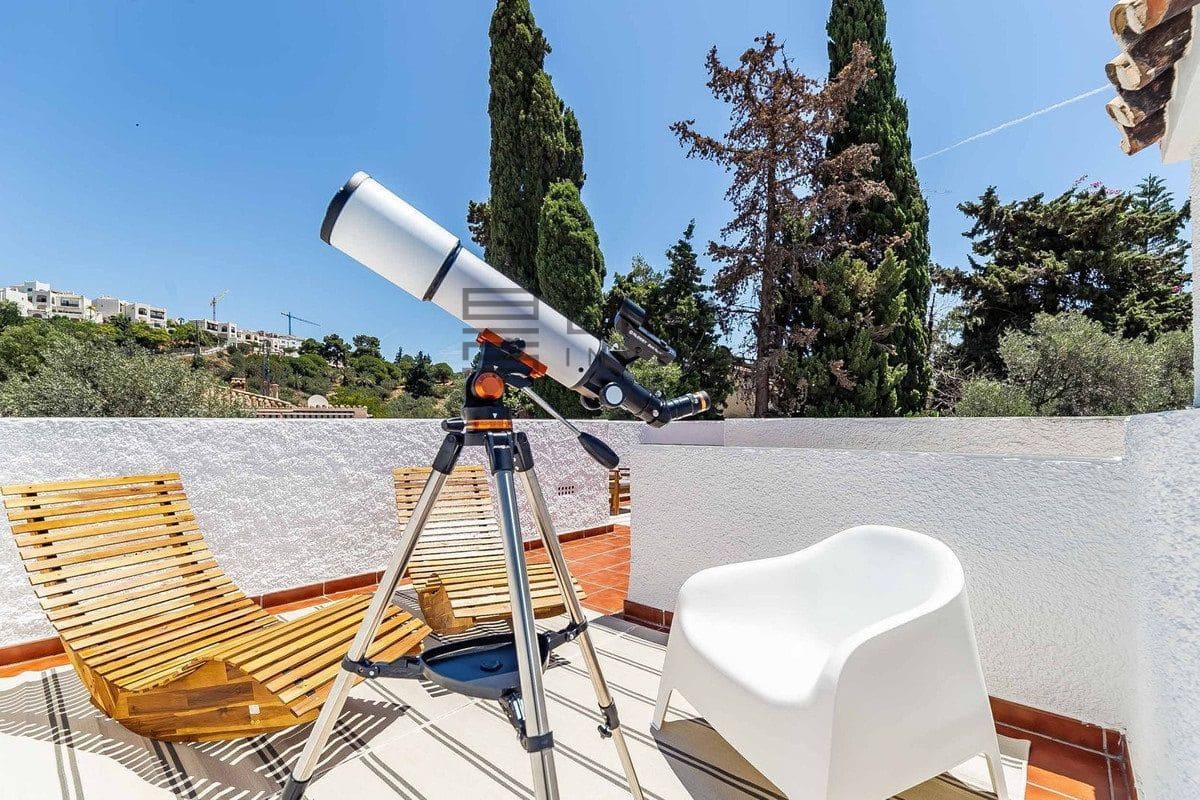 4 sypialnia Willa na sprzedaż w Benalmadena Costa z basenem garażem - 995 000 € (Ref: 9609843)