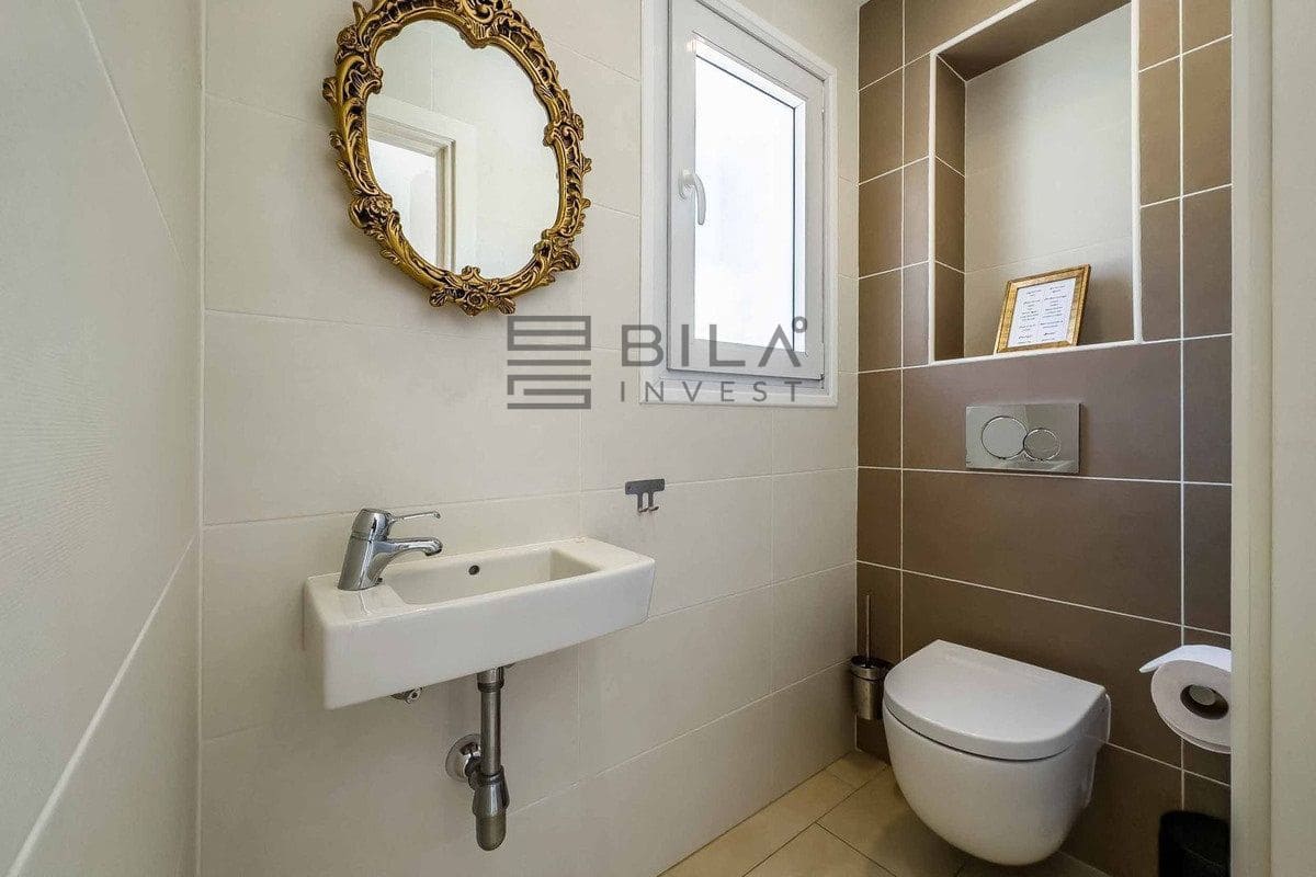 4 sypialnia Willa na sprzedaż w Benalmadena Costa z basenem garażem - 995 000 € (Ref: 9609843)