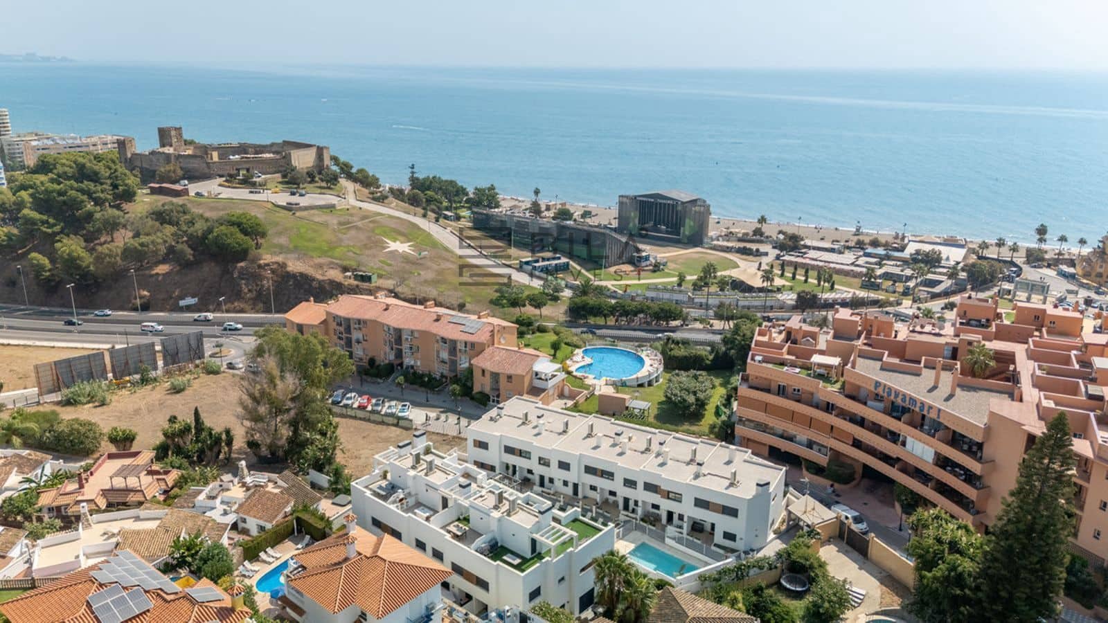 Casa de 3 habitaciones en Fuengirola en venta con piscina - 675.000 € (Ref: 9609845)