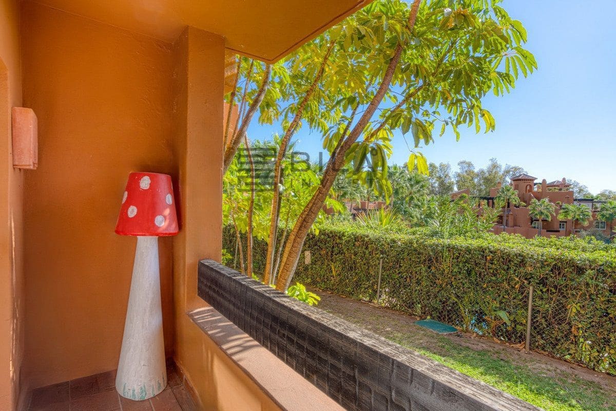 2 chambre Appartement à vendre à Nueva Andalucia avec piscine garage - 565 000 € (Ref: 9609850)