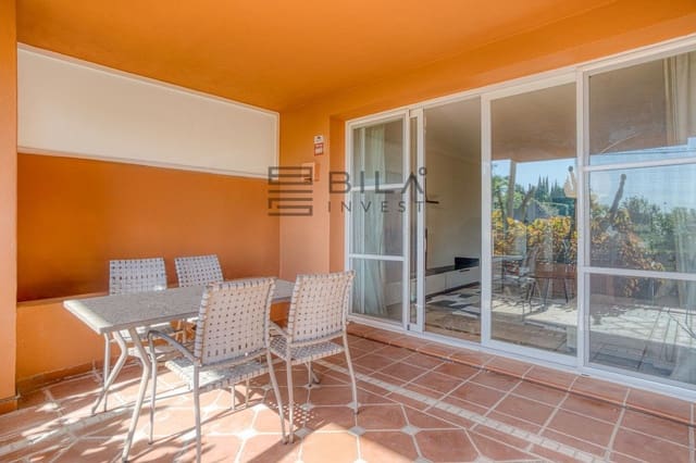 2 soverom Leilighet til salgs i Nueva Andalucia, Marbella med svømmebasseng garasje - € 565 000 (Ref: 9609850)