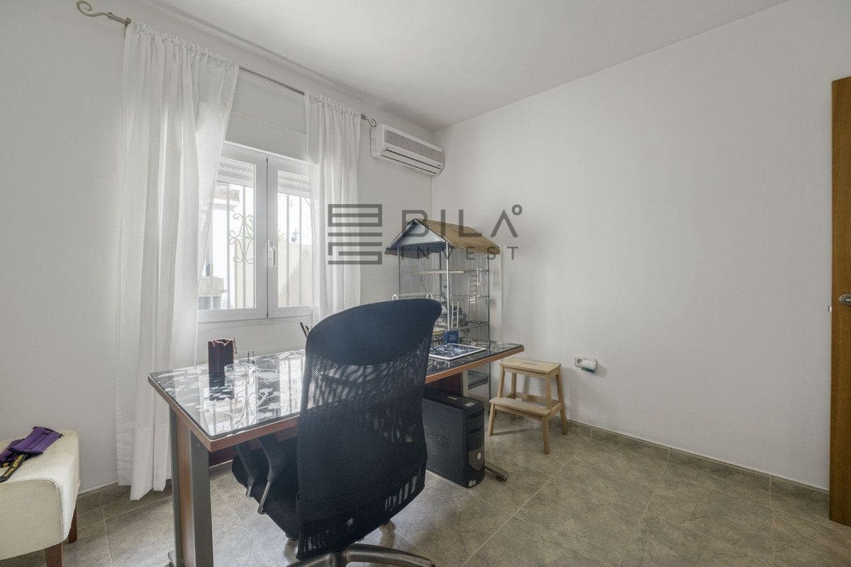 3 soveværelse Byhus til salg i Benalmadena med swimmingpool garage - € 468.000 (Ref: 9609851)