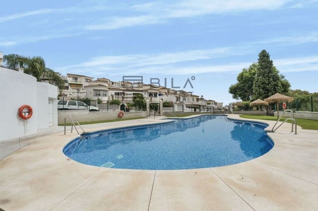 3 soveværelse Byhus til salg i Benalmádena med swimmingpool garage - € 468.000 (Ref: 9609851)