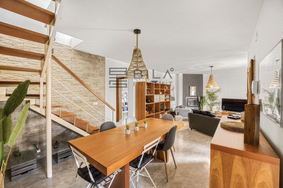 3 soveværelse Byhus til salg i Benalmadena med swimmingpool garage - € 468.000 (Ref: 9609851)