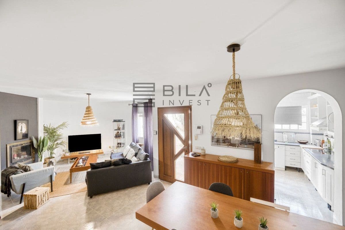 3 soveværelse Byhus til salg i Benalmadena med swimmingpool garage - € 468.000 (Ref: 9609851)