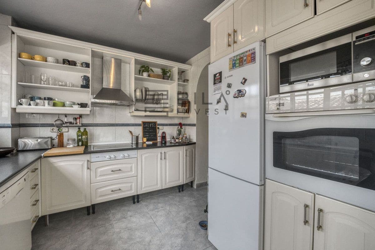 3 soveværelse Byhus til salg i Benalmadena med swimmingpool garage - € 468.000 (Ref: 9609851)