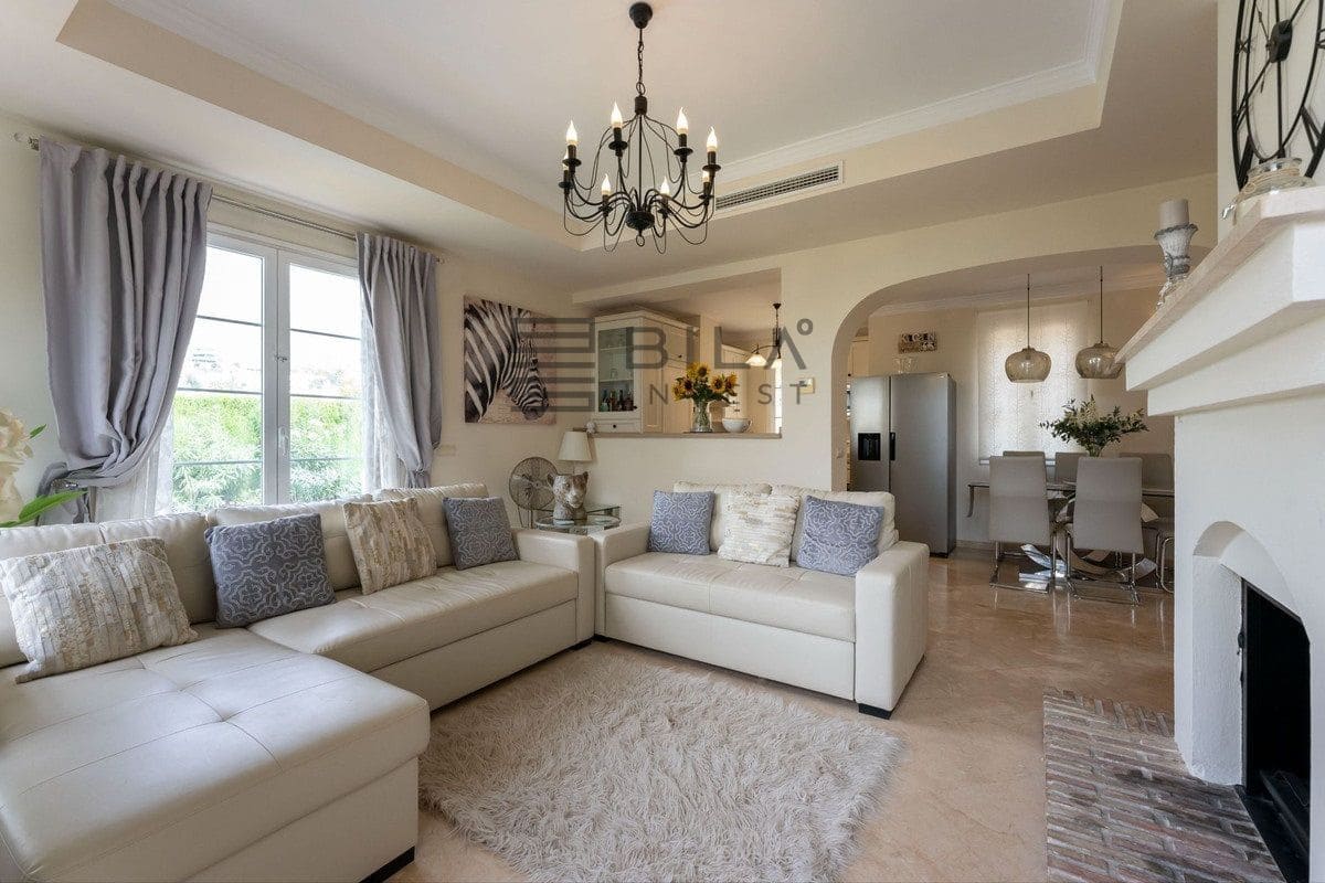 3 chambre Villa/Maison à vendre à Mijas avec piscine garage - 695 000 € (Ref: 9609853)