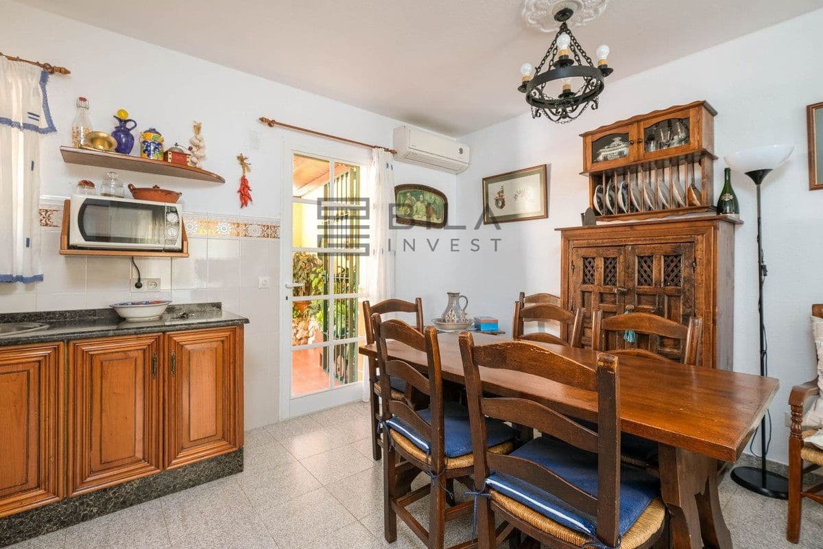 5 soveværelse Villa til salg i El Coto med garage - € 550.000 (Ref: 9609855)