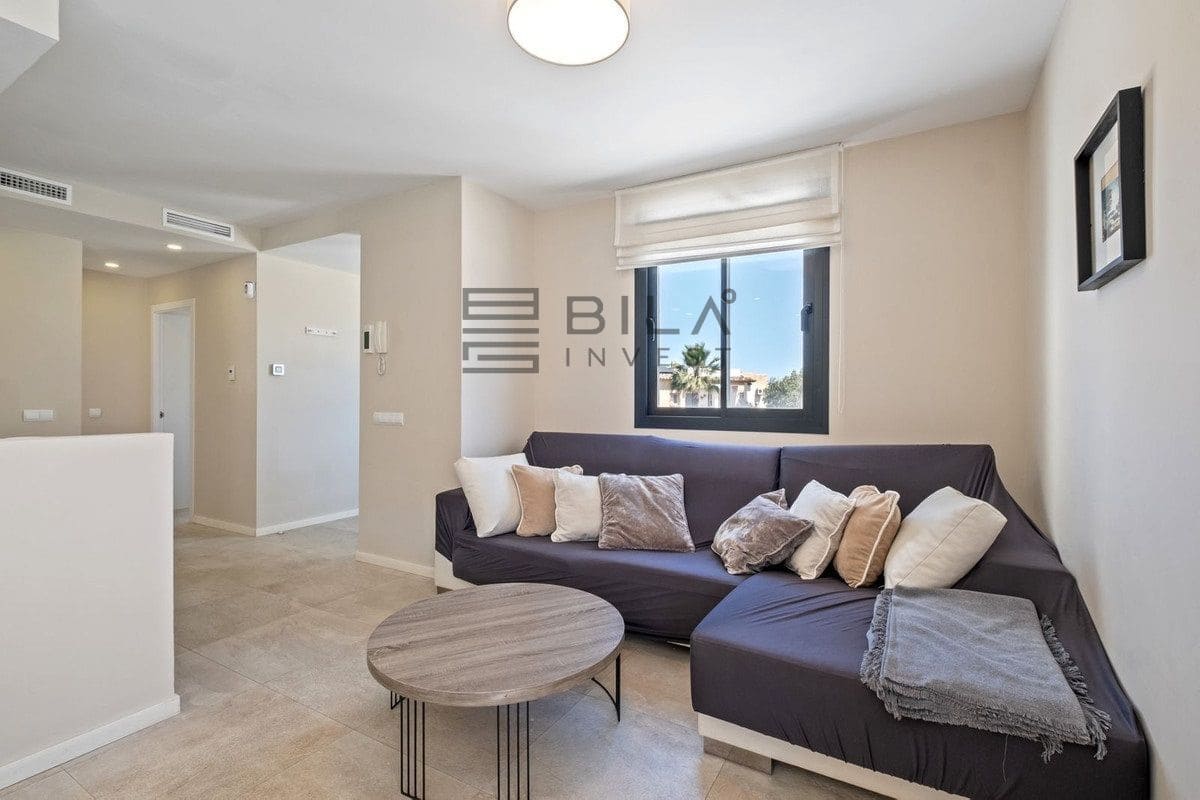 5 sypialnia Willa na sprzedaż w El Faro z basenem garażem - 849 999 € (Ref: 9609857)