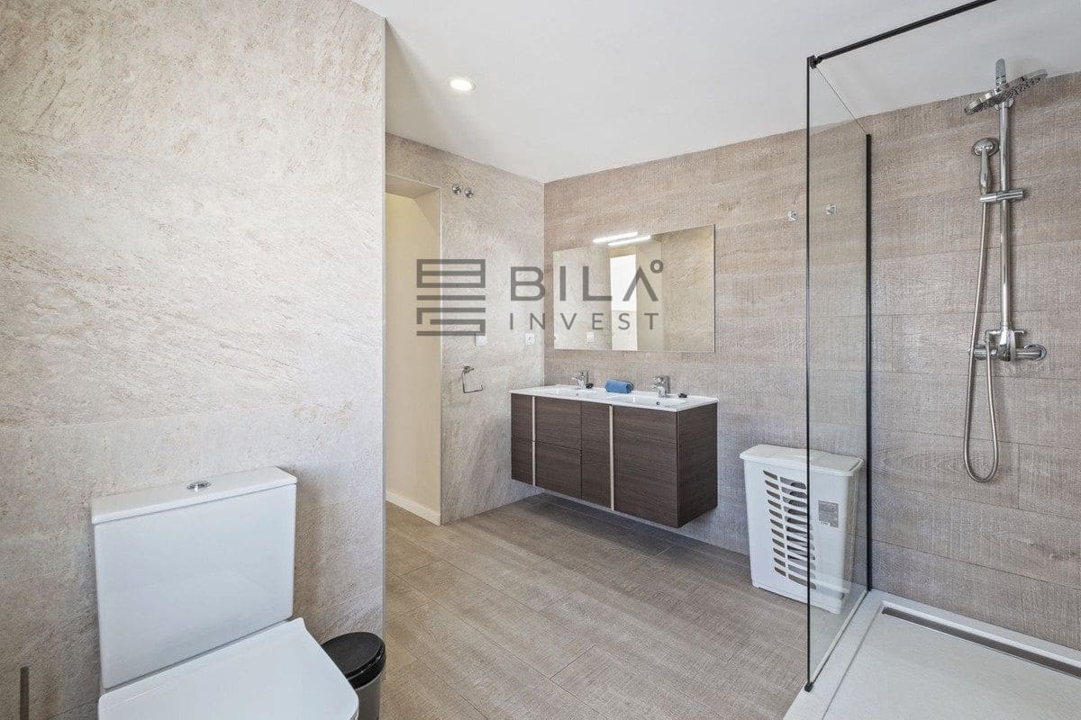 5 sypialnia Willa na sprzedaż w El Faro z basenem garażem - 849 999 € (Ref: 9609857)