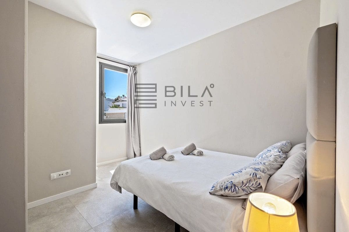 5 sypialnia Willa na sprzedaż w El Faro z basenem garażem - 849 999 € (Ref: 9609857)