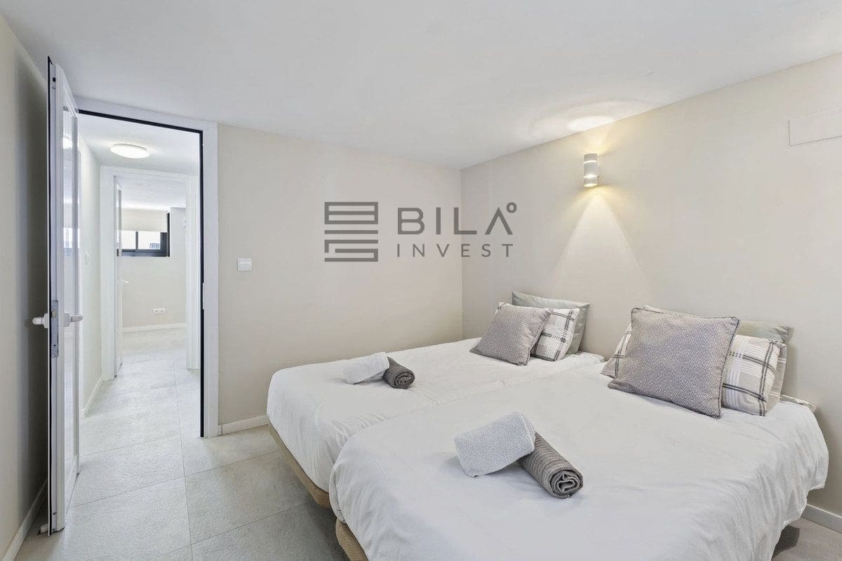 5 sypialnia Willa na sprzedaż w El Faro z basenem garażem - 849 999 € (Ref: 9609857)