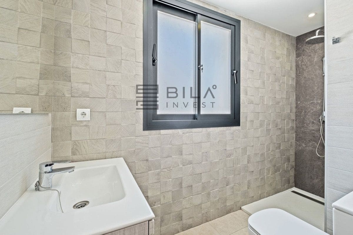 5 sypialnia Willa na sprzedaż w El Faro z basenem garażem - 849 999 € (Ref: 9609857)