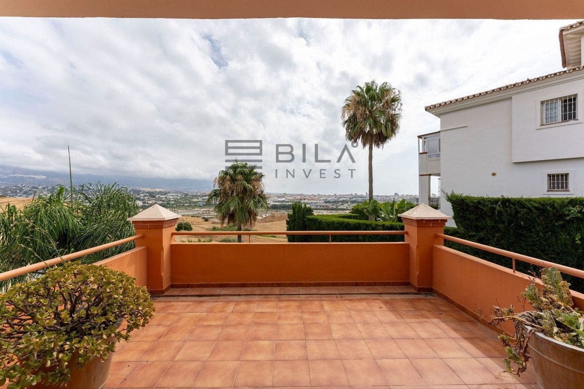 Chalet de 3 habitaciones en Cerro del Aguila en venta con piscina - 735.000 € (Ref: 9609858)