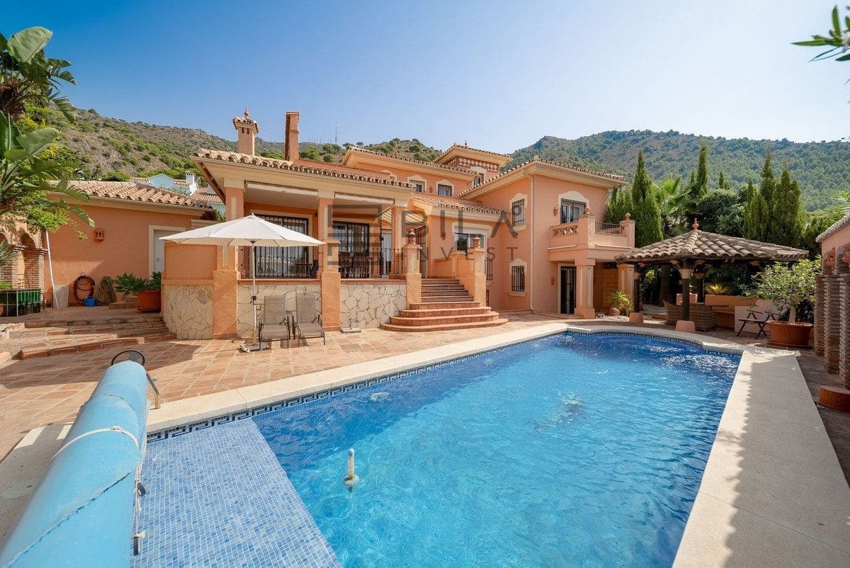 4 bedroom Villa for sale in Mijas with pool garage - € 870,000 (Ref: 9609859)