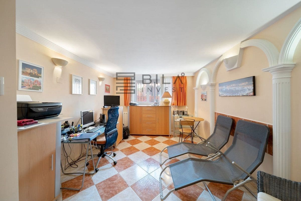 4 bedroom Villa for sale in Mijas with pool garage - € 870,000 (Ref: 9609859)