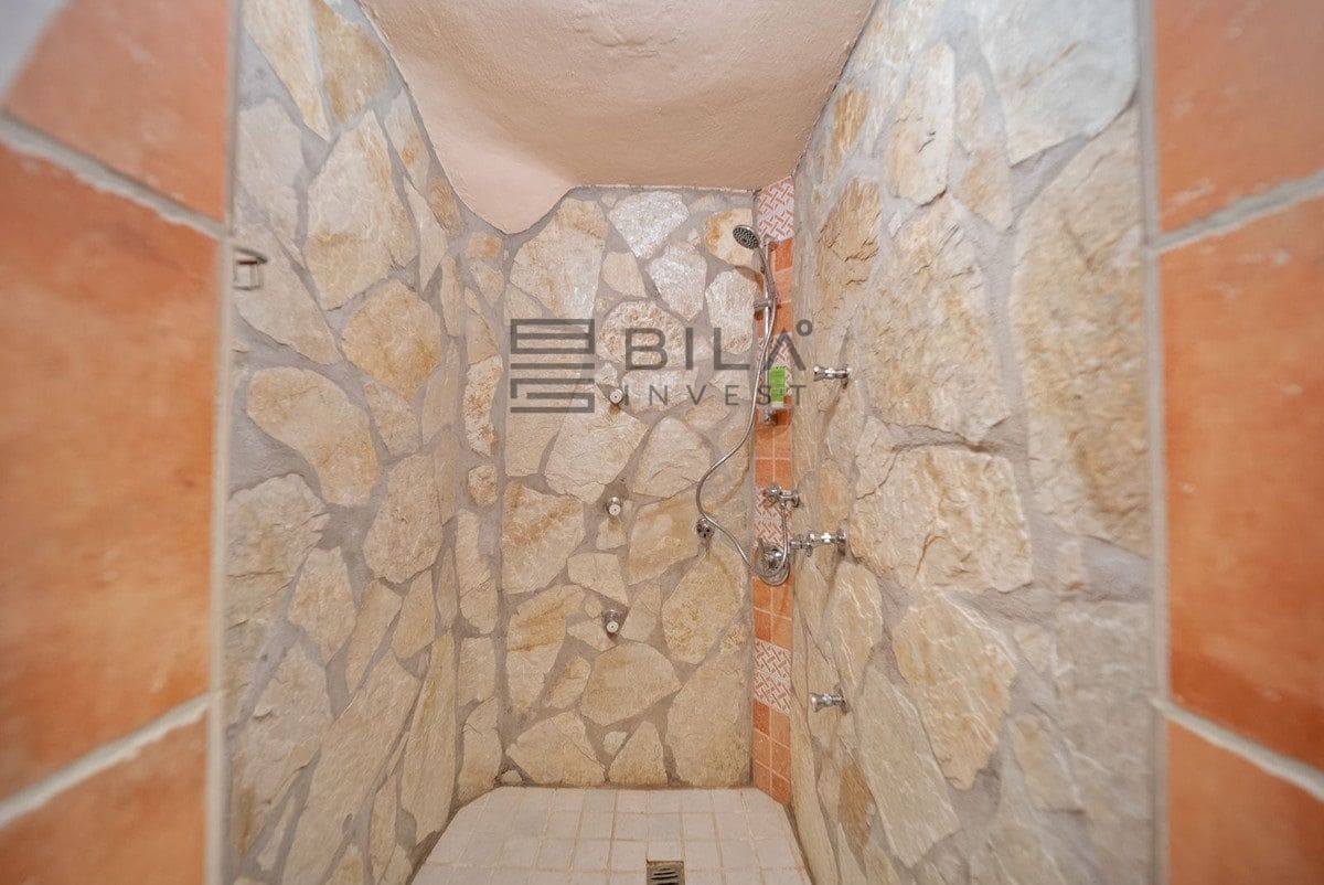 4 bedroom Villa for sale in Mijas with pool garage - € 870,000 (Ref: 9609859)