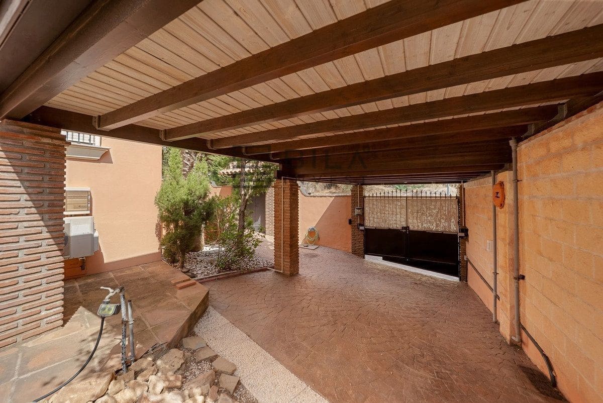 4 bedroom Villa for sale in Mijas with pool garage - € 870,000 (Ref: 9609859)