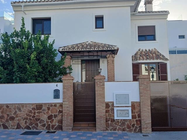 4 bedroom Villa for sale in Los Pacos, Fuengirola with garage - € 790,000 (Ref: 9609860)