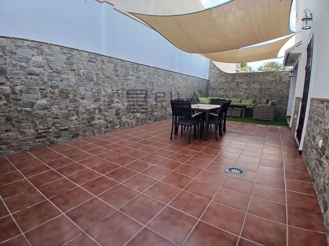 4 bedroom Villa for sale in Los Pacos, Fuengirola with garage - € 790,000 (Ref: 9609860)