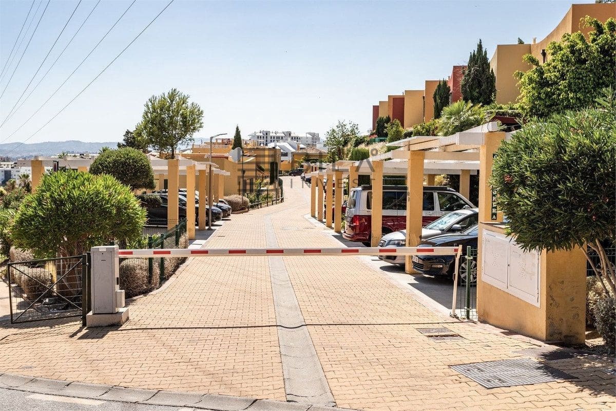 2 soverom Penthouse til salgs i Fuengirola med svømmebasseng - € 499 000 (Ref: 9609864)