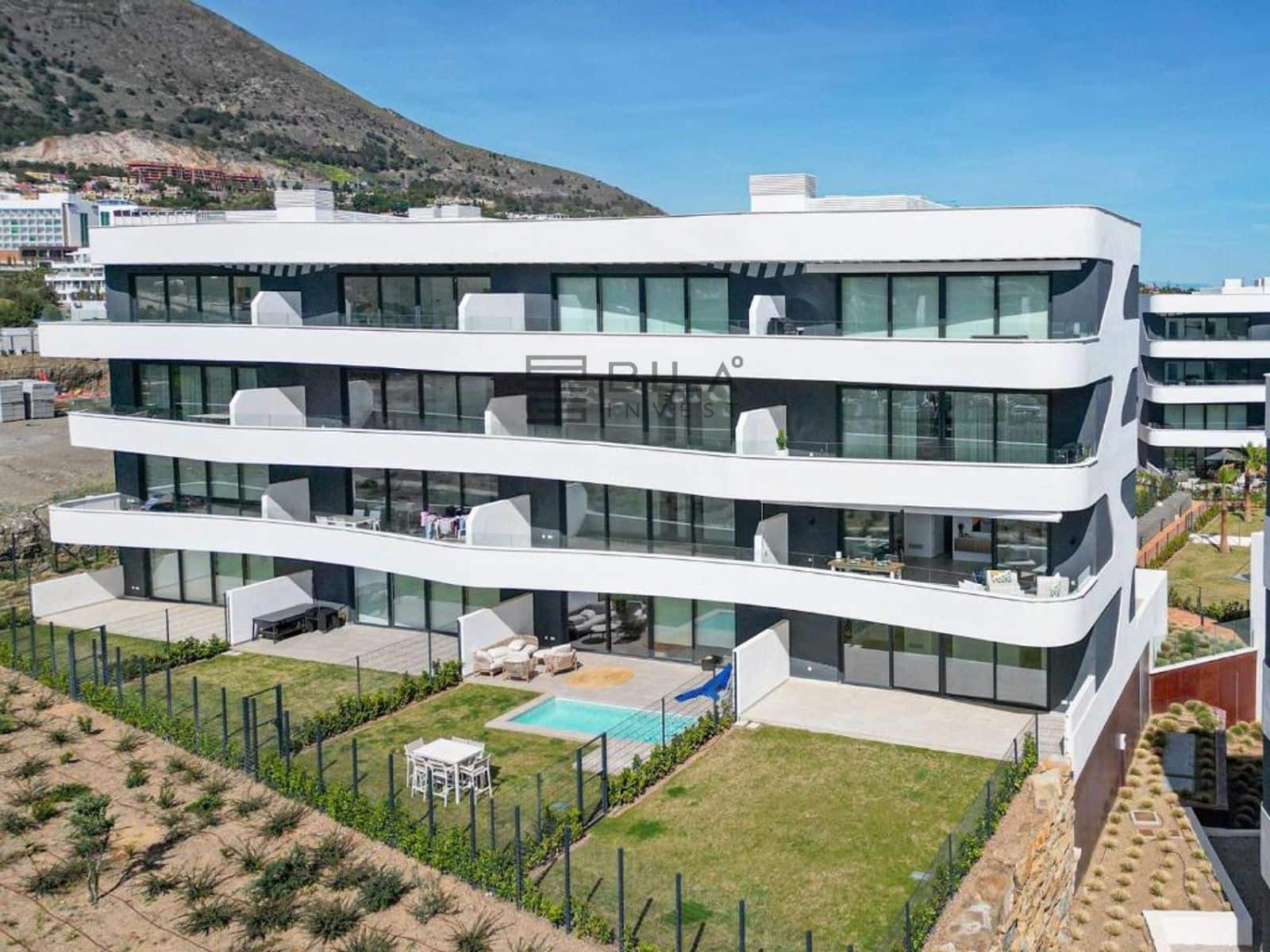 2 soveværelse Lejlighed til salg i Fuengirola med swimmingpool garage - € 450.000 (Ref: 9609865)